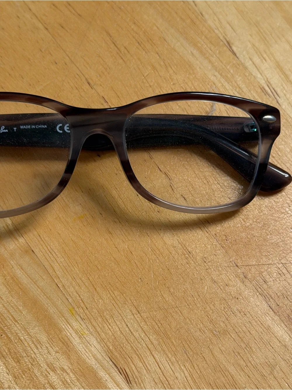 Ray-Ban greyish Gradient women's Glasses